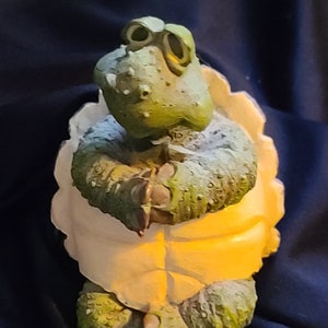 Vintage Resin Turtle Figurine Kitschy
