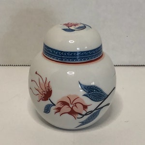 Elizabeth Aden Candle Ceramic Ginger Jar