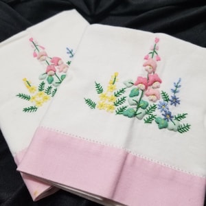 Vintage Embroidered  Cotton Kitchen Towels 3D Set of Two Buyers Choice