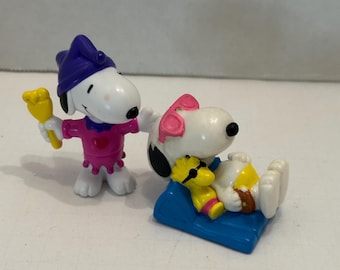 Vintage Snoopy PVC Figurines, Whitman's Peanuts Lot of 2