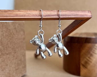 Bären Ohrringe Silber, Teddybär Schmuck, zierliche Tier Ohrringe, kleine Bären Ohrringe, niedliches Geschenk, minimalistische Ohrringe, Geschenk für sie
