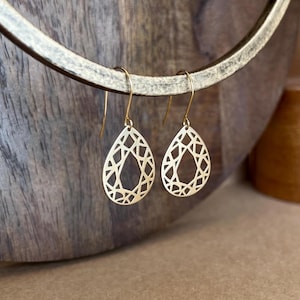 Small teardrop earrings, gold filigree earrings, gold brass earrings, boho earrings, Moroccan style earrings, minimalist earrings, gifts