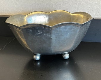 Vintage Arte Italica Pewter - Scalloped Serving Bowl