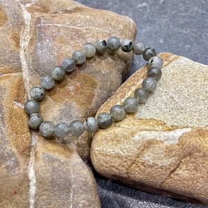 Labradorite Bracelet - Handmade Natural Gemstone Jewelry for Spiritual Growth and Boho Style