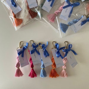 Macrame Keychain / Mini Macrame - ASSORTED COLORS AVAILABLE/ Wedding Favors / Baby Shower Favors / Boho Macrame keychain / Bulk Gifts