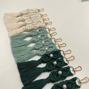 Macrame keychain / Wedding Favor / Personalized Keychains / Baby Shower Favors / Gifts / Boho Macramé keychain / gift for her