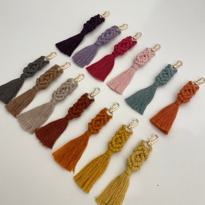 Colorful Macrame Keychain - Perfect Boho Gift for Wedding or Baby Shower - Personalized Macrame Keychain - Boho Chic Favors