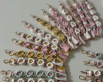 Boho Macrame Flower Keychain: Handmade Cotton Keychain, Wedding Favors