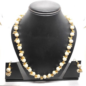 Hand Made Beadstring Necklace Set. Bollywood Look.