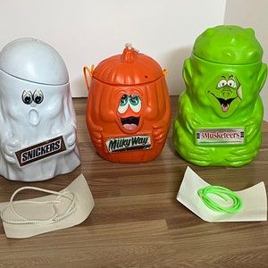 Juego de 3 cubos/cubos de caramelos de Halloween con molde de soplado vintage - Vía Láctea, 3 mosqueteros y risitas