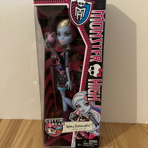 Original 2013 Monster High Abbey Bominable - Daughter of The Yeti - Coffin Bean - BOXED