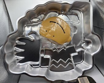 ③ヴィンテージ WILTON ウィルトン ケーキ型 CHARLIE BROWN Vintage 1950 Wilton Charlie Brown Cake Pan - COMPLETE With Insert