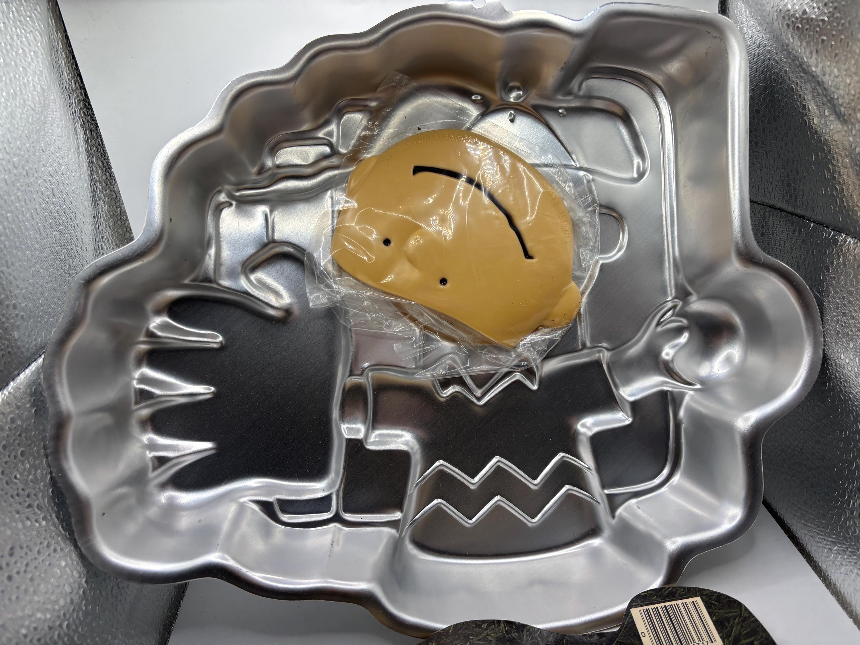 Vintage 1950 Wilton Charlie Brown Cake Pan - COMPLETE With Insert