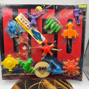 Vintage 1988 UFO Gum Ball Machine Spielzeug Header / Display Card - Aliens, Schiffe und mehr