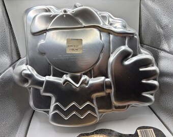 Vintage 1950 Wilton Charlie Brown Cake Pan - COMPLETE With Insert