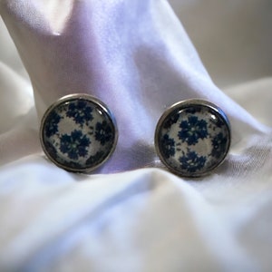 Blue and White Floral 12mm Glass Mosaic Earrings, Stainless Steel Candy Earrings, Stud Earrings, Crystal Sticker Earrings, Toile earrings