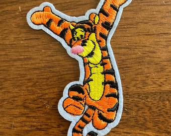  Disney Tigger Bouncing Patch Cartoon Movie Embroidered Iron on  : Clothing, Shoes & Jewelry