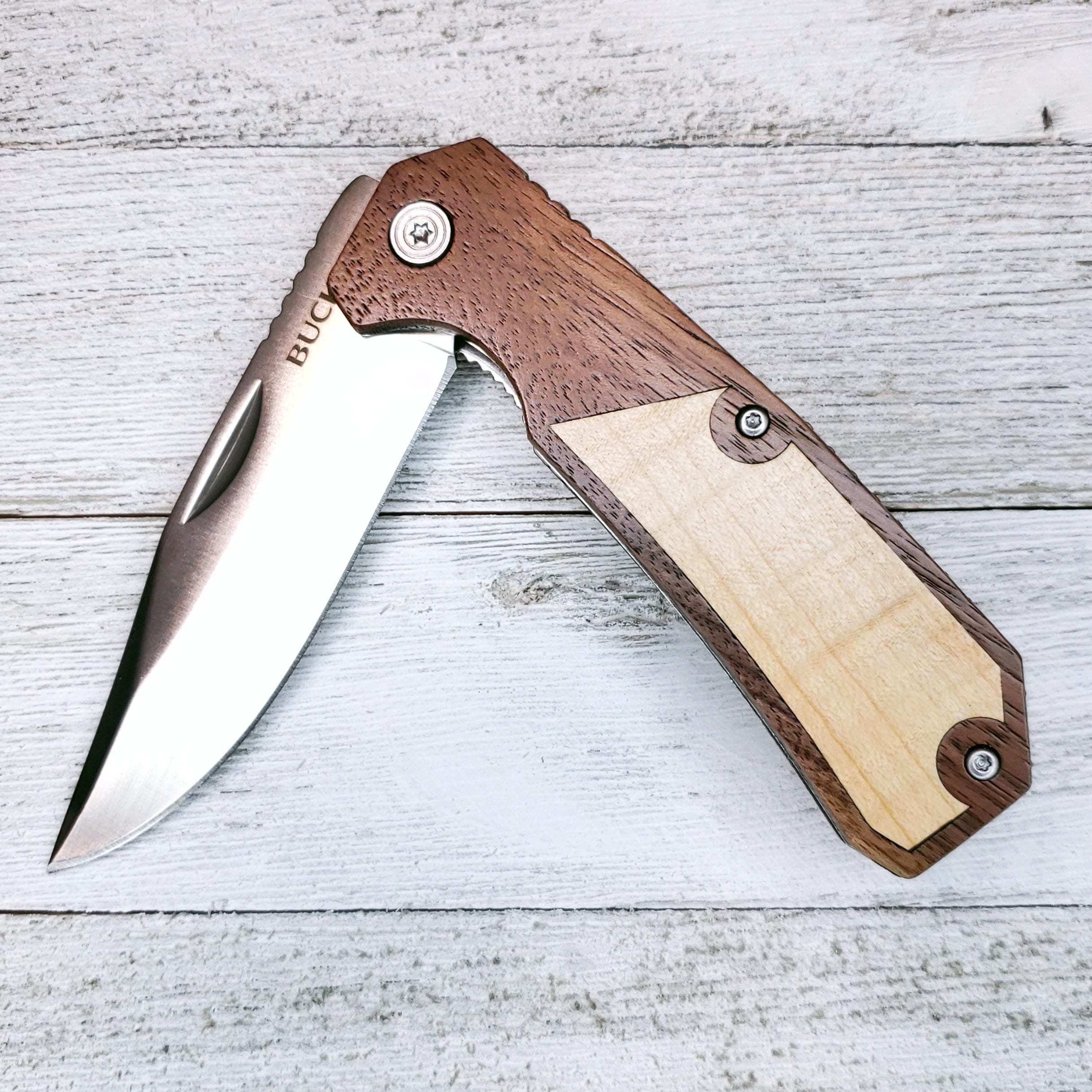 Walnut Handle With a Curly Maple Veneer Inlay buck Knives Matrixx 3.3