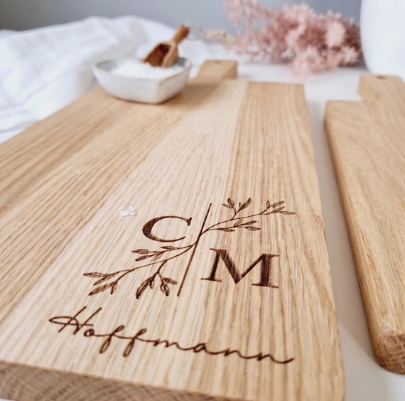Schneidebrett aus Eiche mit Gravur - Hochzeitsgeschenk personalisiert - Geschenk zur Hochzeit Standesamt - Holzbrett personalisiert