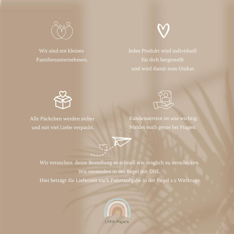 K&ouml;nnte beinhalten: Beigefarbener Hintergrund mit Text und Illustrationen. Der Text enth&auml;lt S&auml;tze wie "kleines Familienunternehmen", "individuell hergestellt" und "Kundenservice ist uns wichtig". Ein Regenbogen-Logo unten lautet "Little Majara".