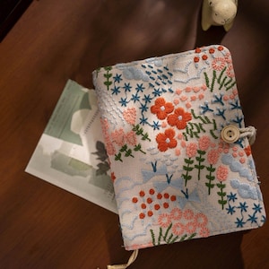 Libreta portátil A5 con flores, hecha a mano, con bordado de tela, cuaderno con relleno floral, libro de diario bordado