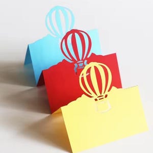 Tarjetas de lugar con forma de globo aerostático/Decoración para fiestas/Tarjetas para sentarse en la boda/Tarjetas con nombres para mesas de bodas/Tarjetas cortadas con láser