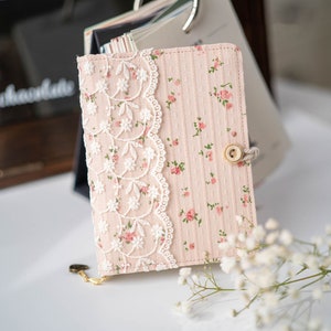 Cuaderno personalizado con bordado de flores de encaje, tamaño A5/A6, material de oficina escolar, cuaderno de viaje, planificador, regalo de cumpleaños.