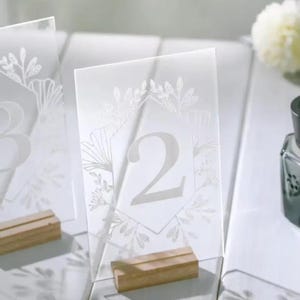 Números de mesa de guirlanda de acrílico transparente para casamento rústico com conjunto de suporte, placa de número para chá de bebê, número de mesa elegante e personalizado