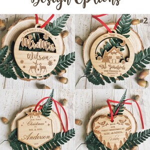 Puede incluir: Cuatro dise&ntilde;os diferentes para adornos navide&ntilde;os de madera personalizados. Los adornos son redondos, hexagonales y en forma de coraz&oacute;n. Los adornos presentan el texto "Nuestra primera Navidad como Sr. y Sra. Wilson", "Nuestra primera Navidad como Sr. y Sra. Anderson", "The Johnsons 3566 Whetstone St. Manteca CA 2019", y "2019 Nuestra primera Navidad como Sr. y Sra. Wilson".