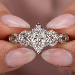 トレンディな自然をモチーフにした木の枝のリング、マーキーズカットのラボグロウンダイヤモンドの婚約指輪、ユニークな小枝のつる模様の結婚指輪、スプリットシャンクの14Kホワイトゴールドリング