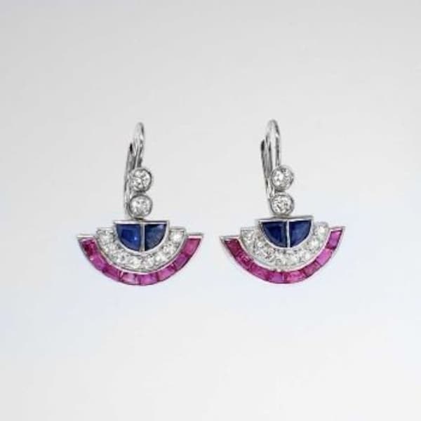 Ensemble de boucles d'oreilles pendantes en diamant saphir bleu de Birmanie incurvées sans chaleur 14 carats vintage rares, boucles d'oreilles serties de lunette millegrain, boucles d'oreilles en or blanc massif 14 carats