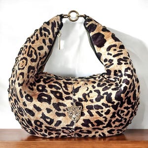 Animal Print  Hangbag - Two-Way Handbag with Leopard Pattern - Crossbody bag - Handbag for Women - Stylish Handmade Boho Bag - Unique Bag