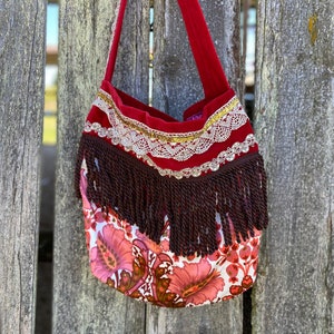 Sac à bandoulière unique, fait à la main neuf en utilisant des tissus vintage Super Cute et Solide