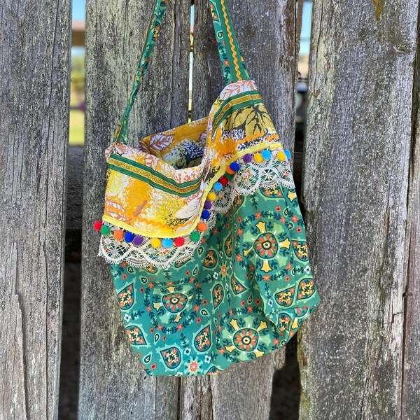 Retro Flower + pompoms + Lace! Strong Sustainable Crossbody Bag New, uniquely hand-made vintage fabrics! Cute & Robust – vegan-friendly BAG!