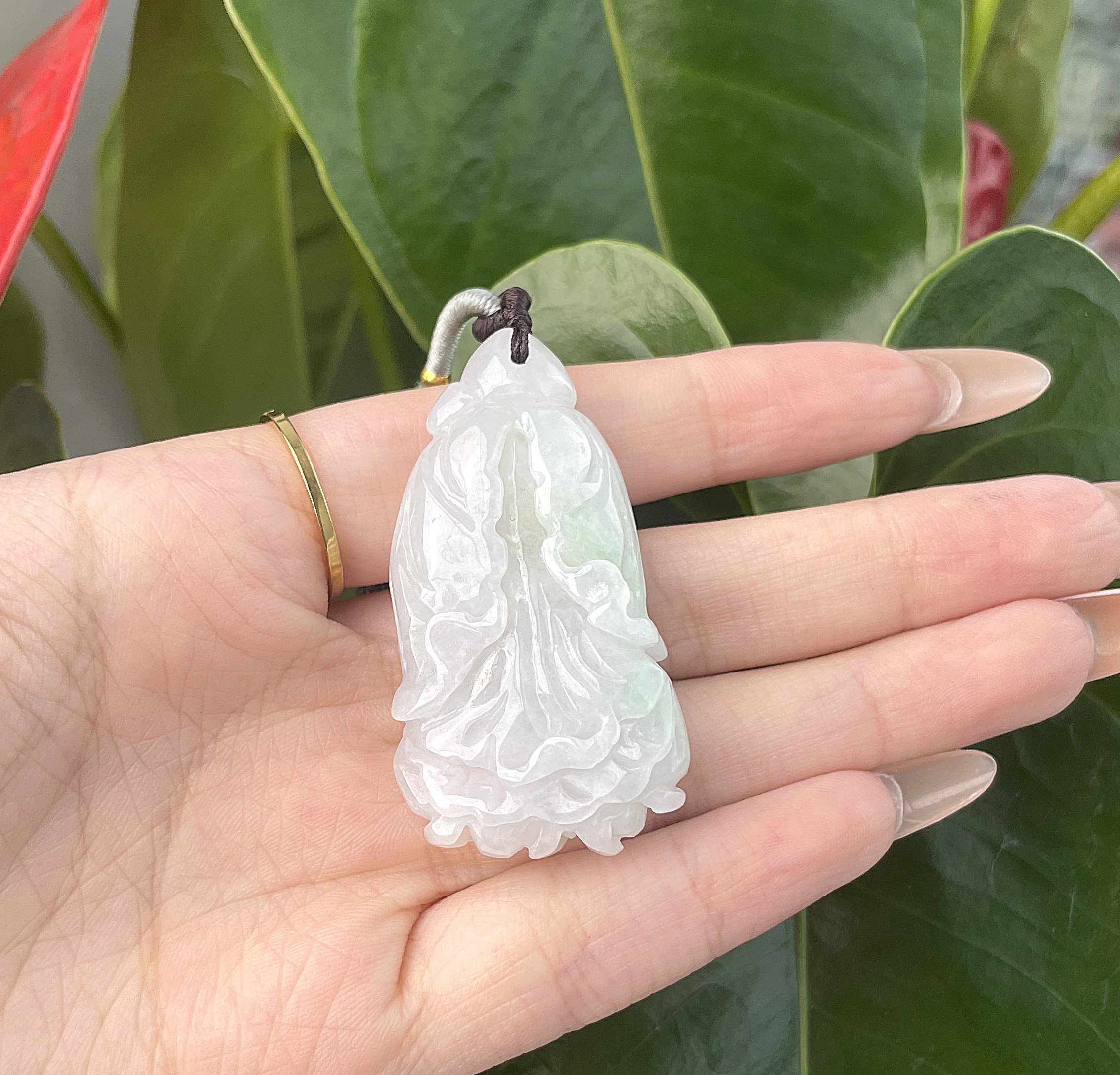 ビルマ　翡翠　ネックレス　天然石　美術品　骨董品 本物のビルマ産翡翠ペンダントネックレス グレードA - Etsy 日本