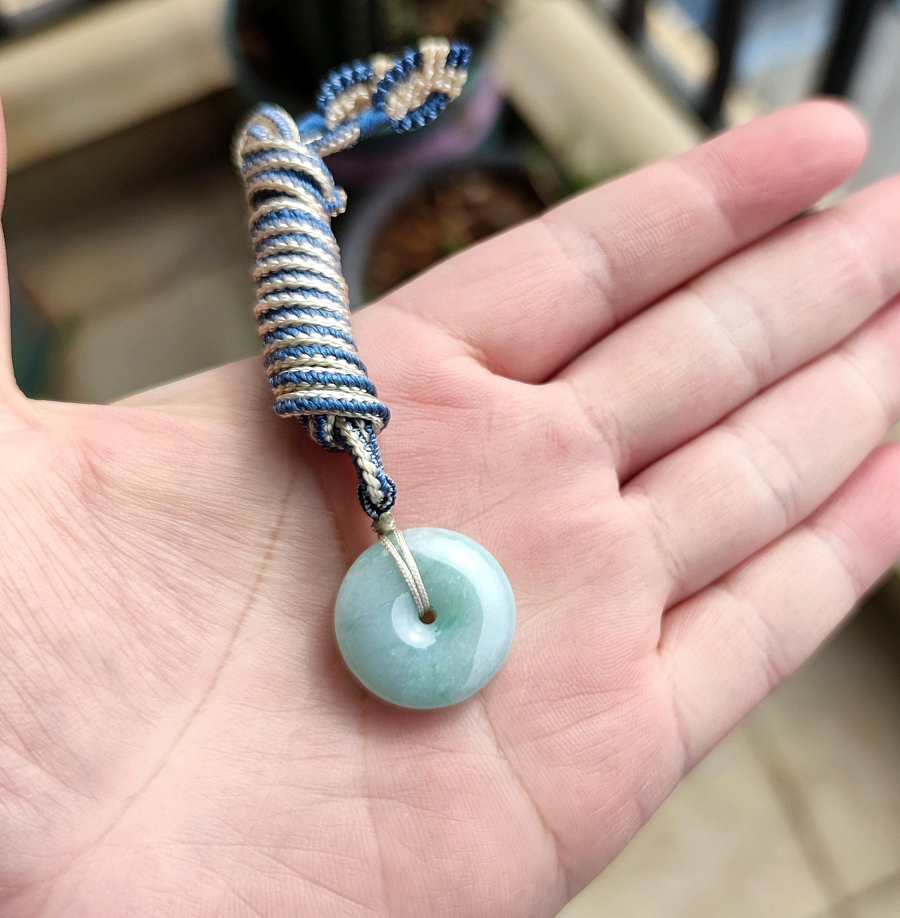 ビルマ翡翠ペンダントネックレス：本物のドーナツ型翡翠、グレードA