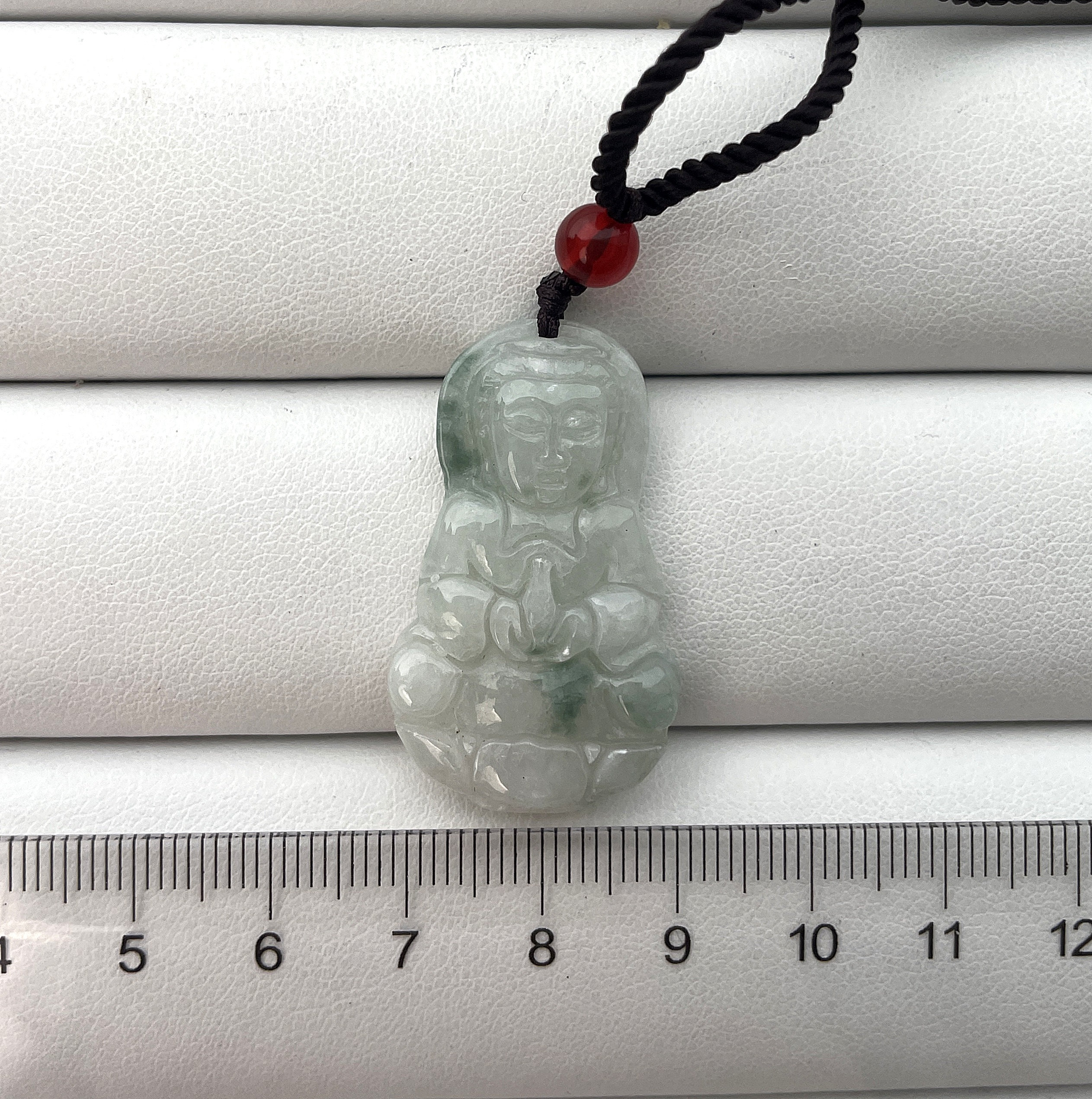 本物の観音菩薩翡翠ペンダントネックレス：グレードA翡翠 - Etsy 日本