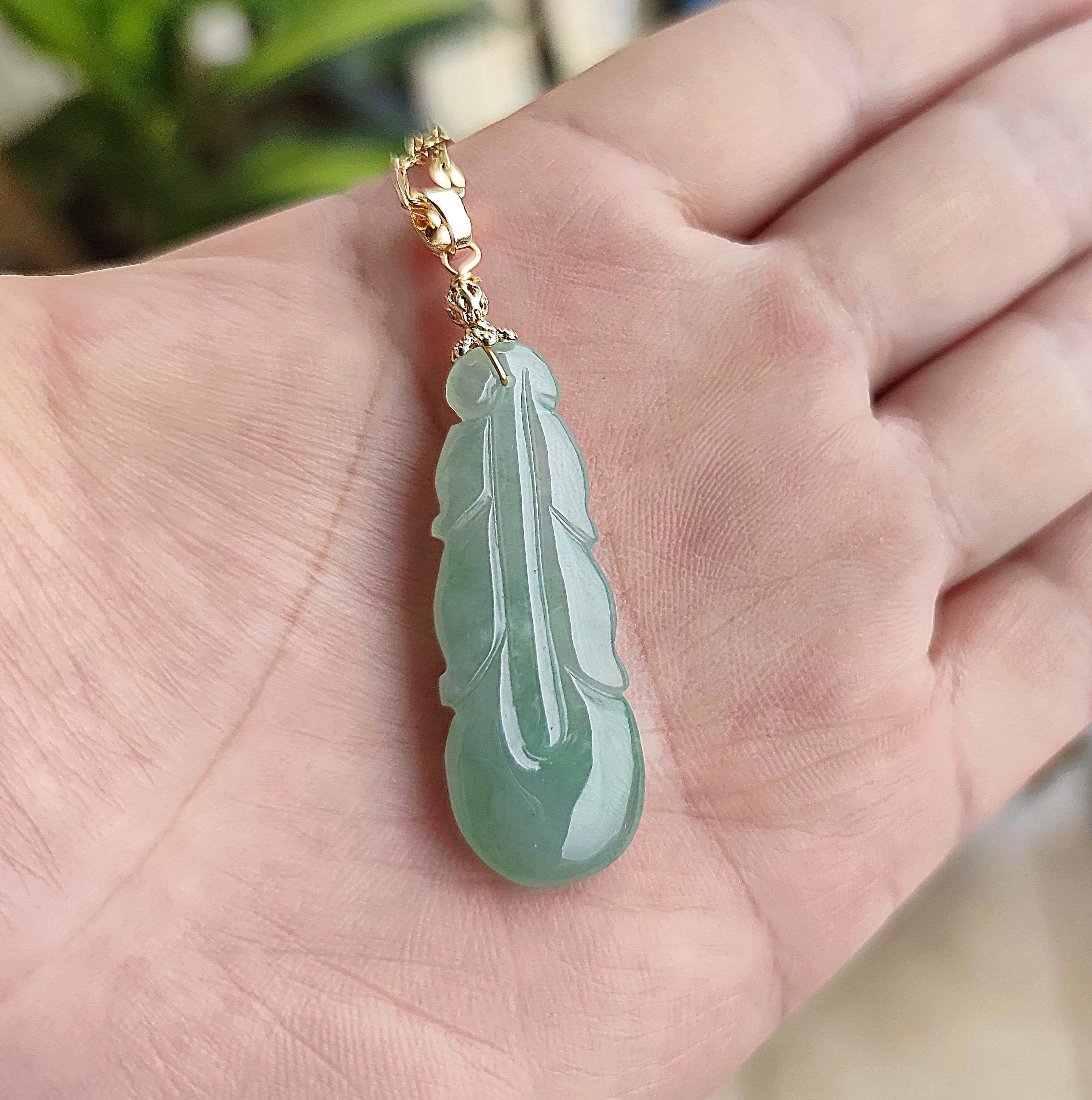 本物のビルマ産翡翠グリーン翡翠ペンダントネックレス グレードA