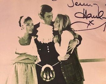 JB24 - James Bond Girl Jenny Hanley as Irish Girl in OHMSS Autographed Photo with COA.