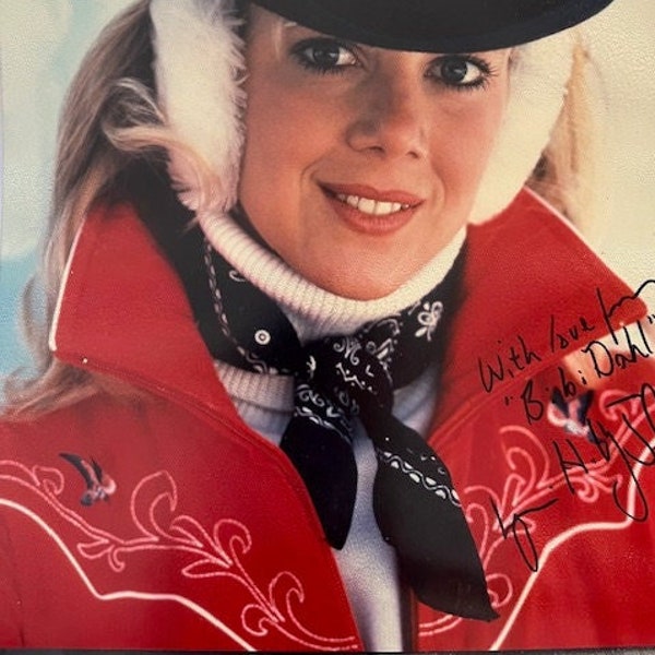 JB42 - James Bond Girl Lynn Holly Johnson as Bebe FYEO Autographed Photo with COA