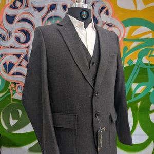 1920s Vintage Charcoal Grey Tweed 3 Piece Suit Gentleman&#39;s Peaky Blinders Tweed Suit For Men.