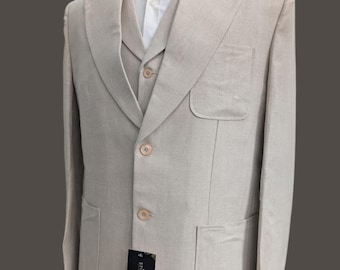 Men's Beige Linen 3-Piece Suit: Patched Pocket Classic Fit