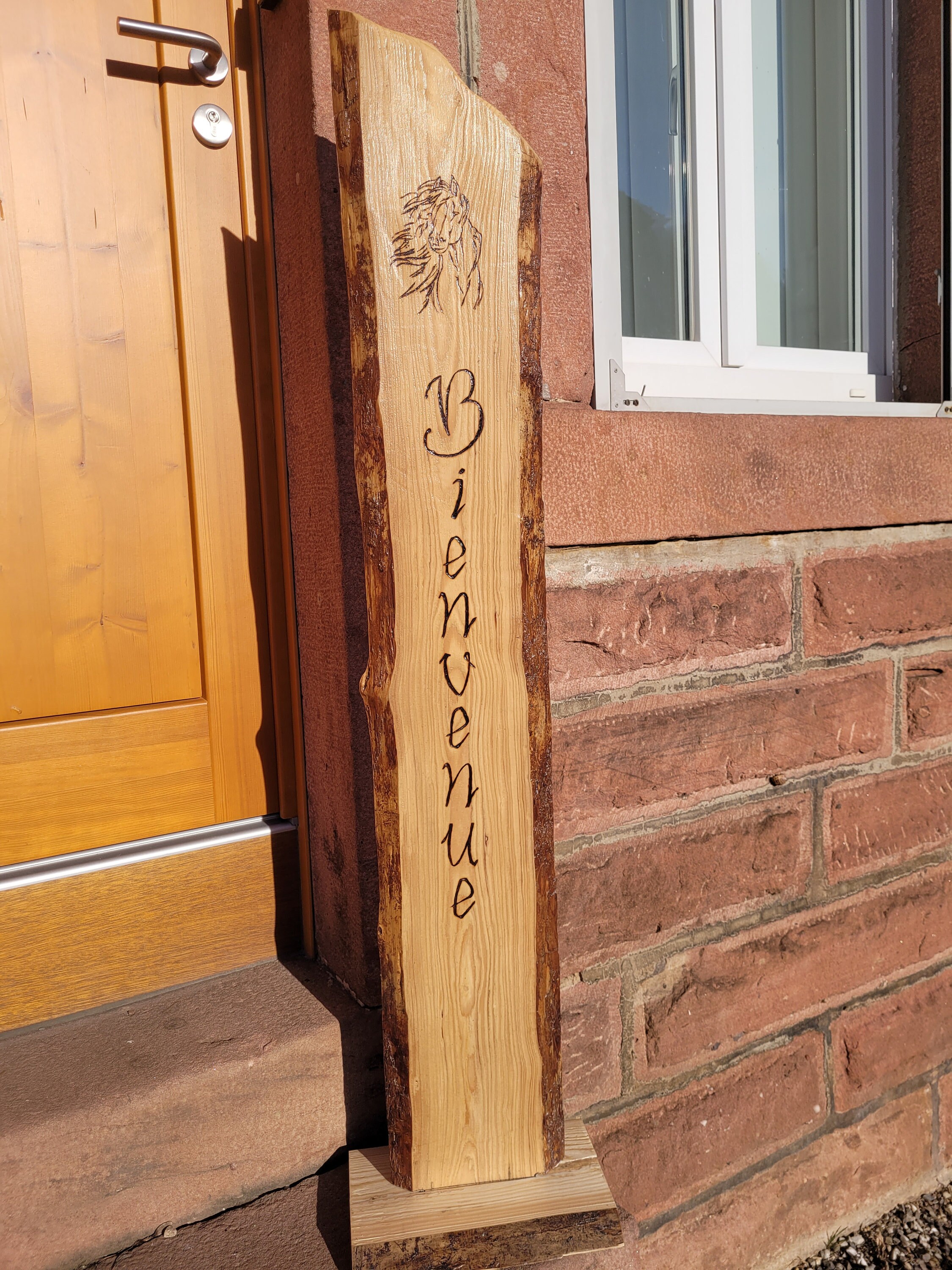 Colone Bois Décorative Pyrogravure Bienvenue Cheval