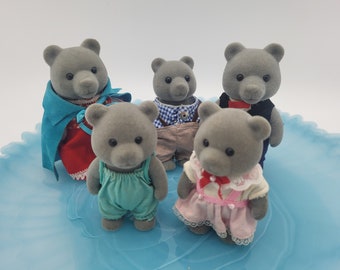 Sylvanian Families Evergreen Grey Bear Family of Five