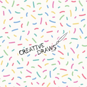 Könnte beinhalten: Ein weißer Hintergrund mit einem bunten Muster aus Linien und Schnörkeln. Der Text "CREATIVE DRAWS Design" ist in Schwarz über das Bild geschrieben, mit einem Pinsel.