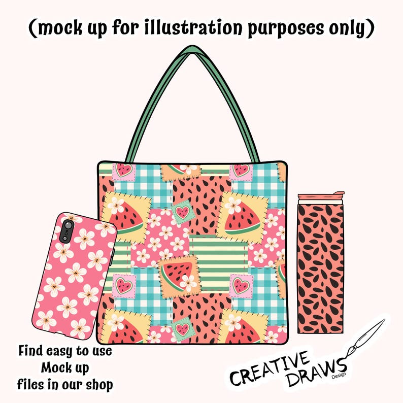 Pu&ograve; includere: Una borsa tote, una custodia per telefono e un bicchiere con un design patchwork di anguria. La borsa tote ha un manico verde. La custodia del telefono &egrave; rosa con fiori bianchi. Il bicchiere ha un motivo a semi rosa e neri.