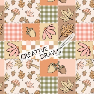 Op de afbeelding: Een naadloos patroon met een patchwork-ontwerp met verschillende herfstachtige elementen, waaronder paddenstoelen, eikels, bladeren en bloemen. Het patroon is in tinten bruin, roze en groen, met een geruite achtergrond.