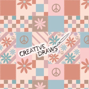 Könnte beinhalten: Ein nahtloses Muster mit einem Patchwork-Design mit Friedenssymbolen, Blumen und karierten Mustern in den Farben Rosa, Braun, Blau und Weiß. Der Text "CREATIVE DRAWS Design" ist im Muster enthalten.