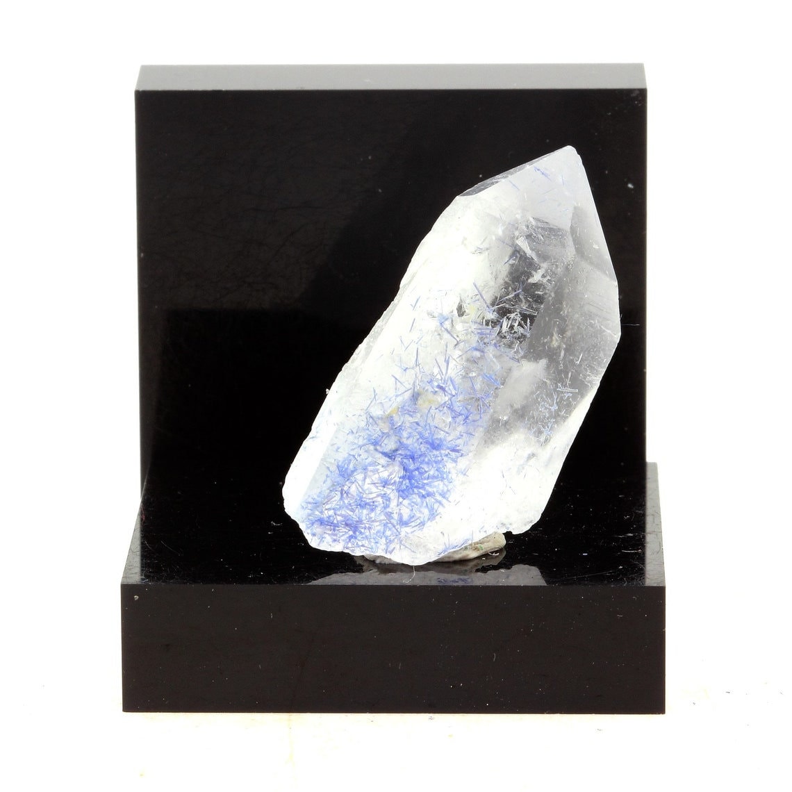 Collection Abijoux Quartz + Dumortierite. 65.33 Carats. Vaca Morta Quarry, Bahia, Brésil