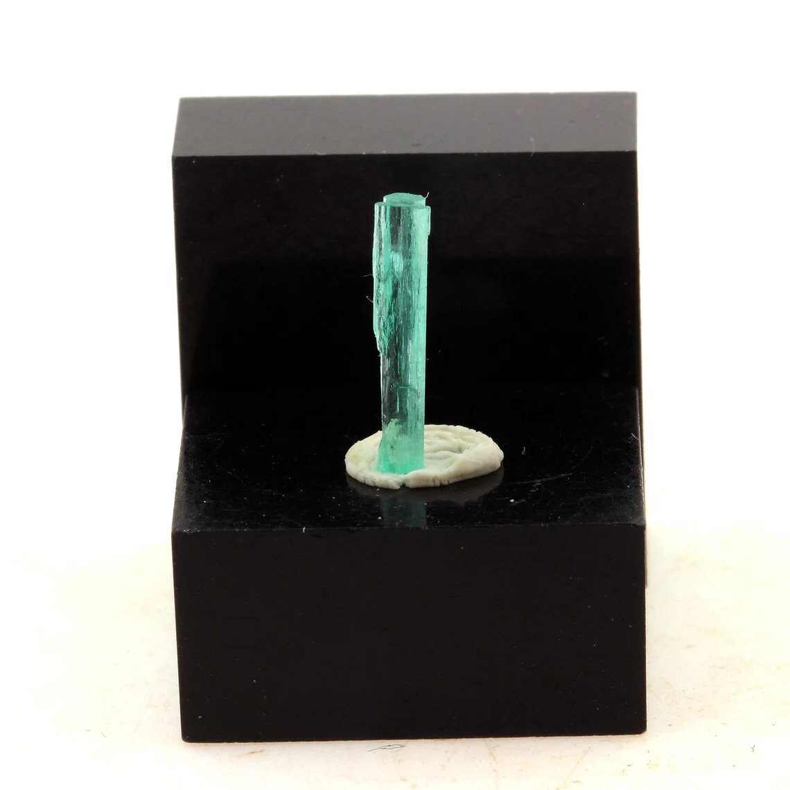 Collection Abijoux Emeraude. 0.58 Carats. Mun. de Chivor, Colombie